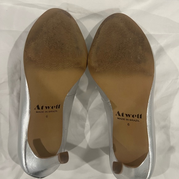 Silver Pumps - Picture 3 of 3